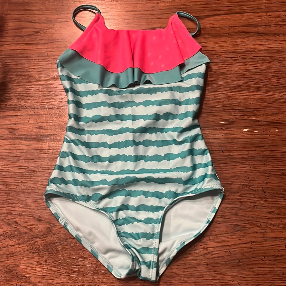 Cat & Jack Girls One-Piece Swimming Suit
